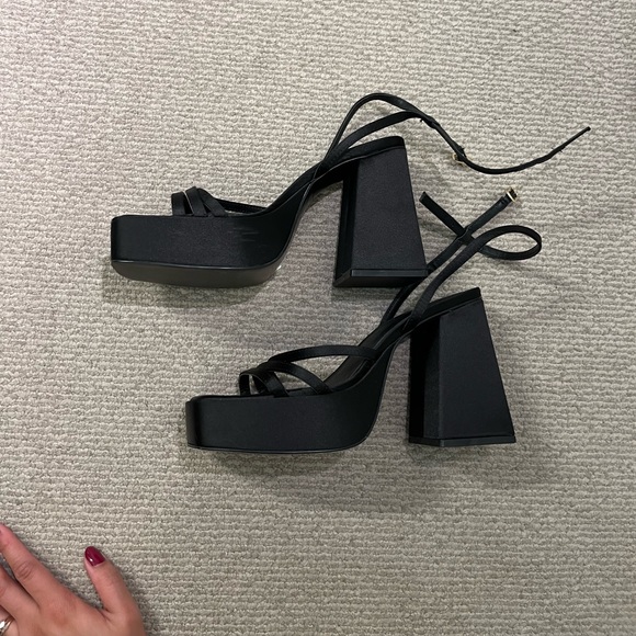 Aldo Strappy Platform Heels - Picture 3 of 6